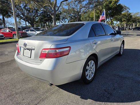 Used 2009 Toyota Camry image 6