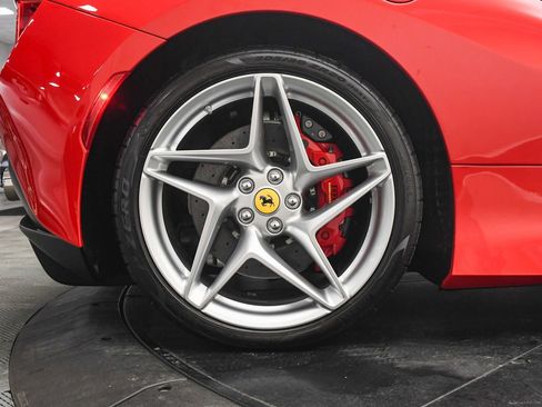 Certified 2021 Ferrari F8 Tributo image 34