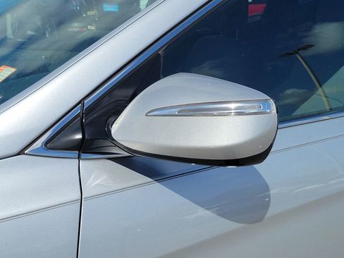 Used 2018 Hyundai Santa Fe Sport image 11