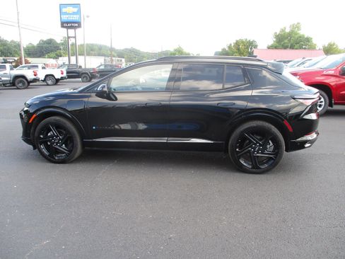 Used 2024 Chevrolet Equinox EV RS image 4