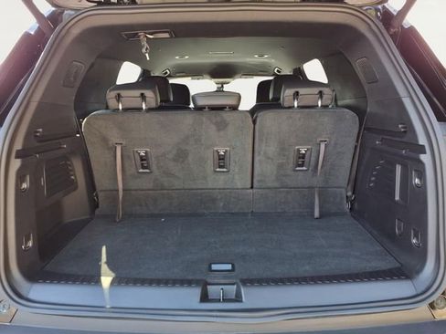 Used 2024 Chevrolet Traverse LT w/ Trailering Package FWD image 23