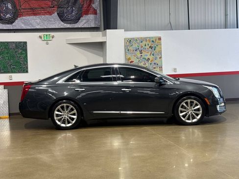Used 2013 Cadillac XTS Premium AWD/4WD image 3