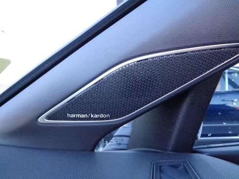 Used 2024 Volkswagen Golf R 2.0T Manual image 16