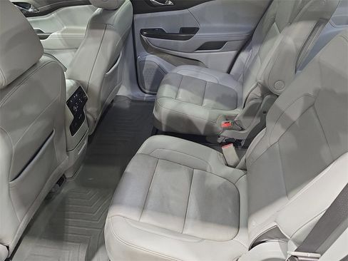 Used 2023 GMC Acadia SLT w/ Technology Package image 15