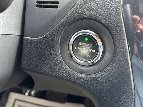 Used 2016 Ford Explorer Limited image 24