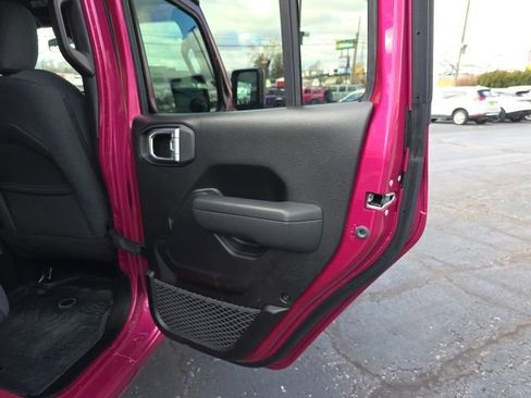 Used 2024 Jeep Wrangler Sport S image 39