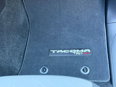 Used 2021 Toyota Tacoma TRD Off-Road w/ Technology Package AWD/4WD image 54