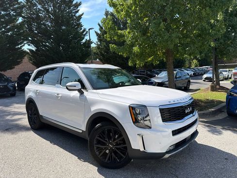 Used 2022 Kia Telluride SX w/ SX Prestige Package AWD/4WD image 3
