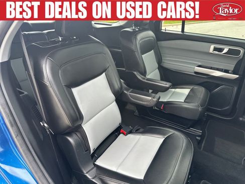 Used 2022 Ford Explorer XLT w/ Equipment Group 202A AWD/4WD image 34