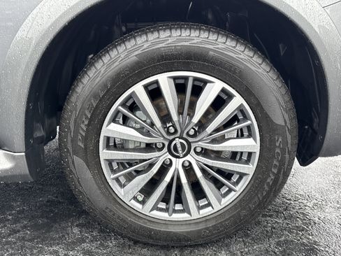 Used 2022 Nissan Armada SV w/ SV Appearance Package image 13