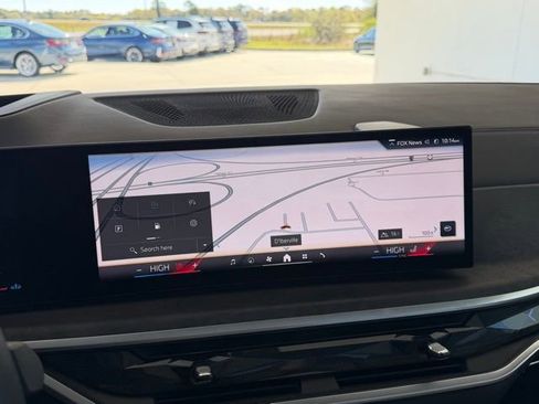 Certified 2025 BMW X5 sDrive40i w/ Premium Package image 21