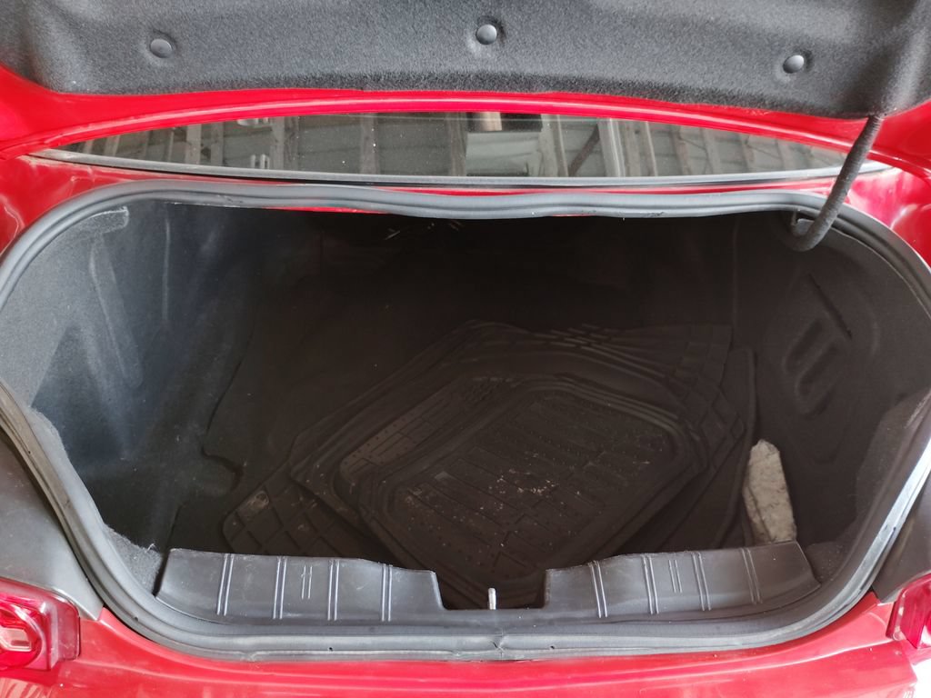 Used 2020 Chevrolet Camaro LT RWD image 16