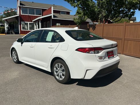 Used 2023 Toyota Corolla LE FWD image 7