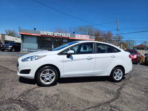 Used 2019 Ford Fiesta SE image 9