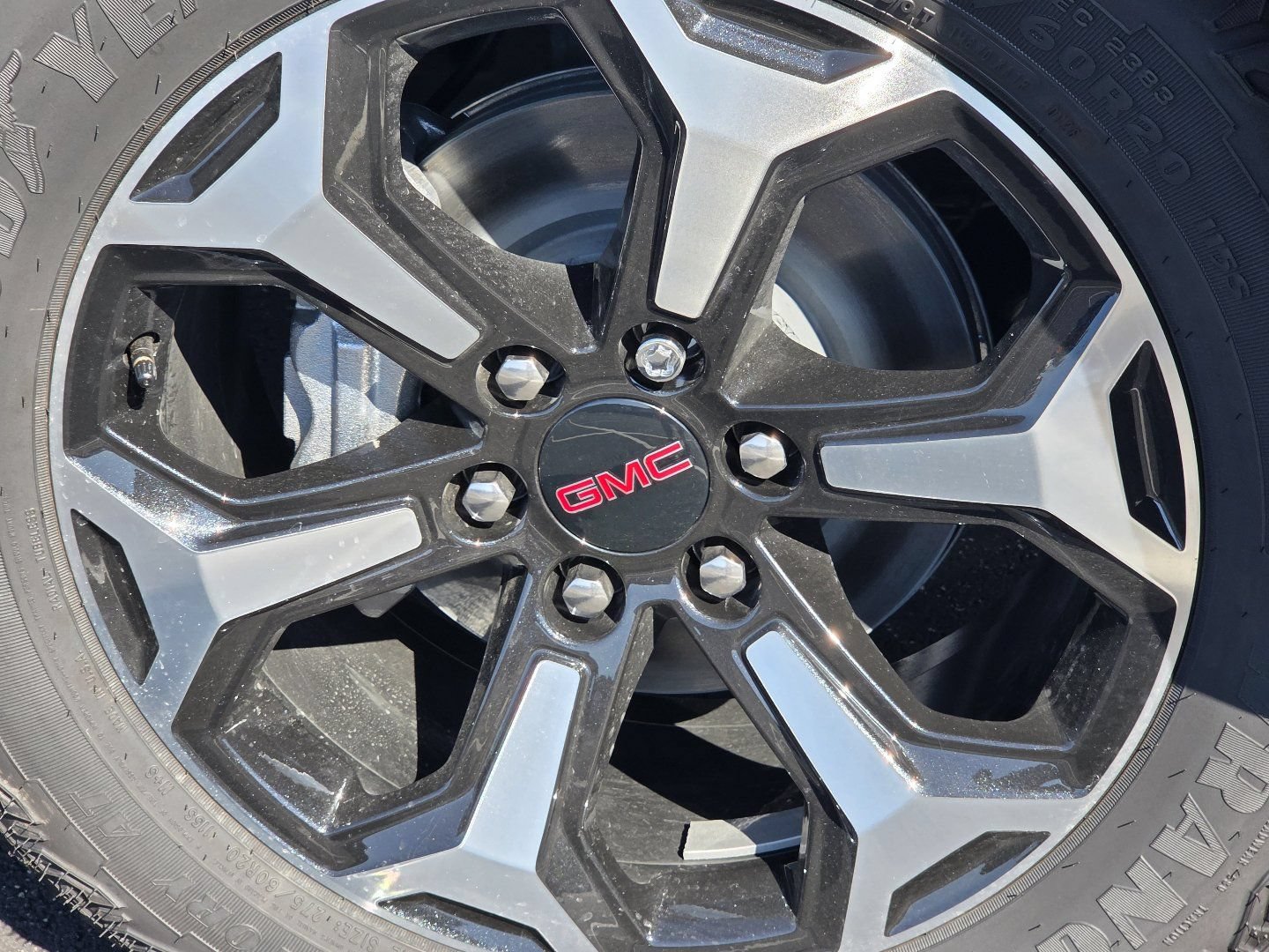 New 2026 GMC Yukon AT4 w/ AT4 Premium Plus Package AWD/4WD image 14