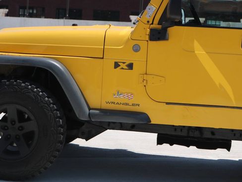 Used 2004 Jeep Wrangler X w/ Convenience Group AWD/4WD image 48