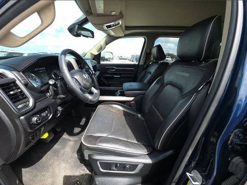 Used 2019 RAM 1500 Laramie AWD/4WD image 8