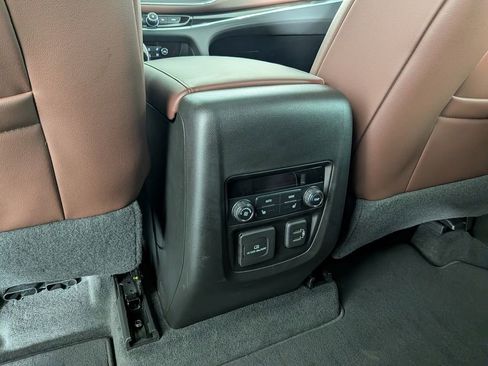 Used 2019 Buick Enclave Avenir w/ Avenir Technology Package image 36