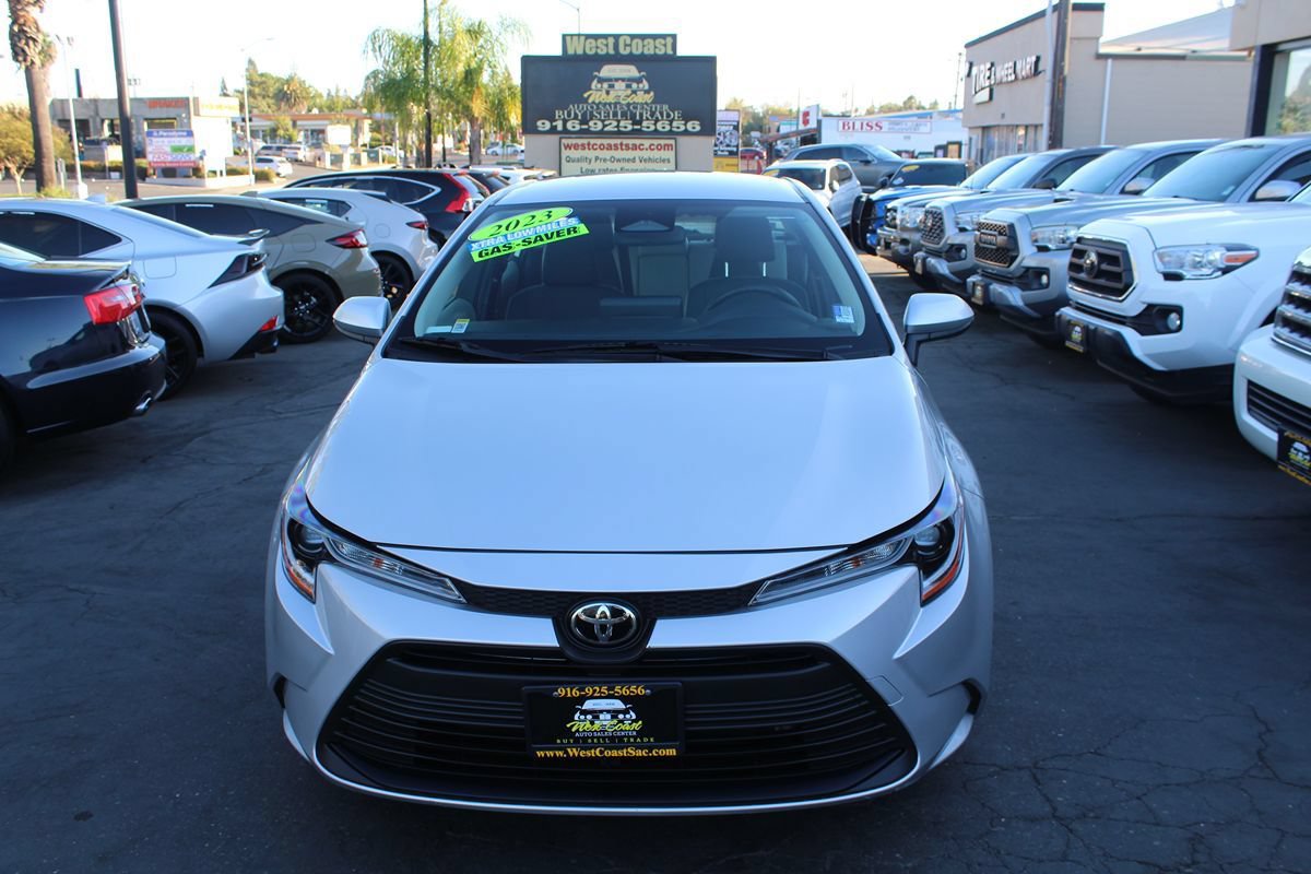 Used 2023 Toyota Corolla LE w/ Carpet Mat Package (TMS) FWD image 3