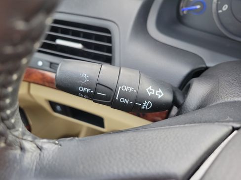 Used 2012 Honda Crosstour EX-L image 29