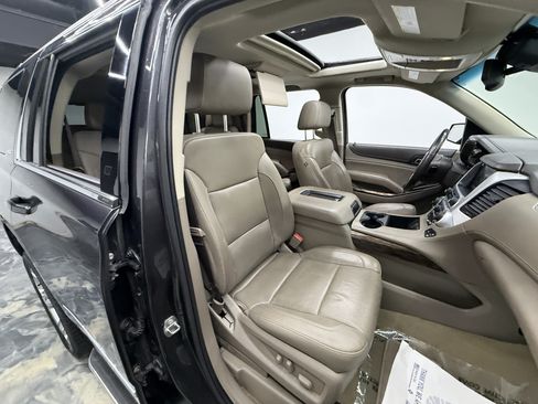 Used 2017 GMC Yukon SLT w/ Premium Edition AWD/4WD image 23