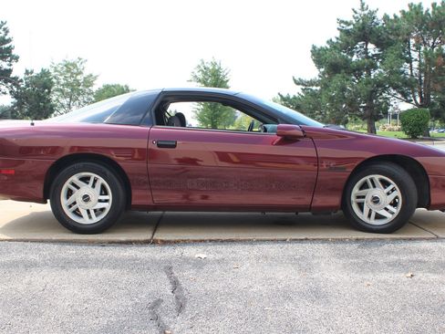 Used 1995 Chevrolet Camaro Z28 RWD image 32