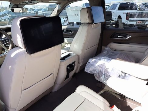 New 2026 GMC Yukon XL Denali w/ Advanced Technology Package image 18