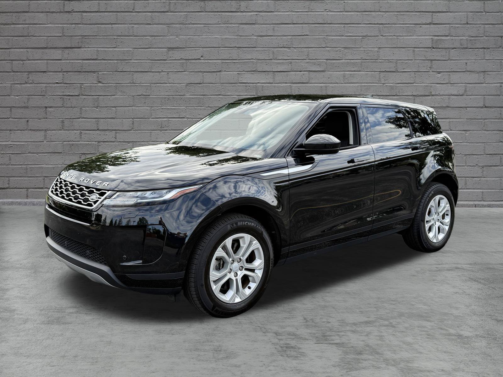 Used 2023 Land Rover Range Rover Evoque S AWD/4WD image 2