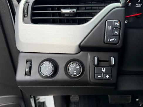 Used 2016 GMC Yukon SLE w/ HD Trailering Package AWD/4WD image 28