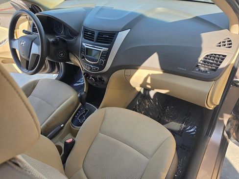 Used 2013 Hyundai Accent GLS image 35