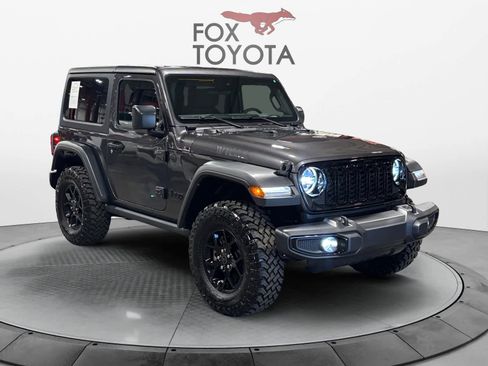 Used 2025 Jeep Wrangler Willys image 7