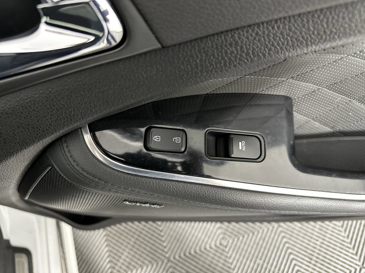 Used 2015 Kia Optima SX FWD image 13