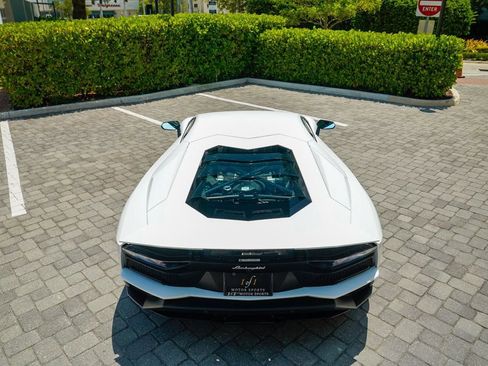 Used 2018 Lamborghini Aventador S image 24