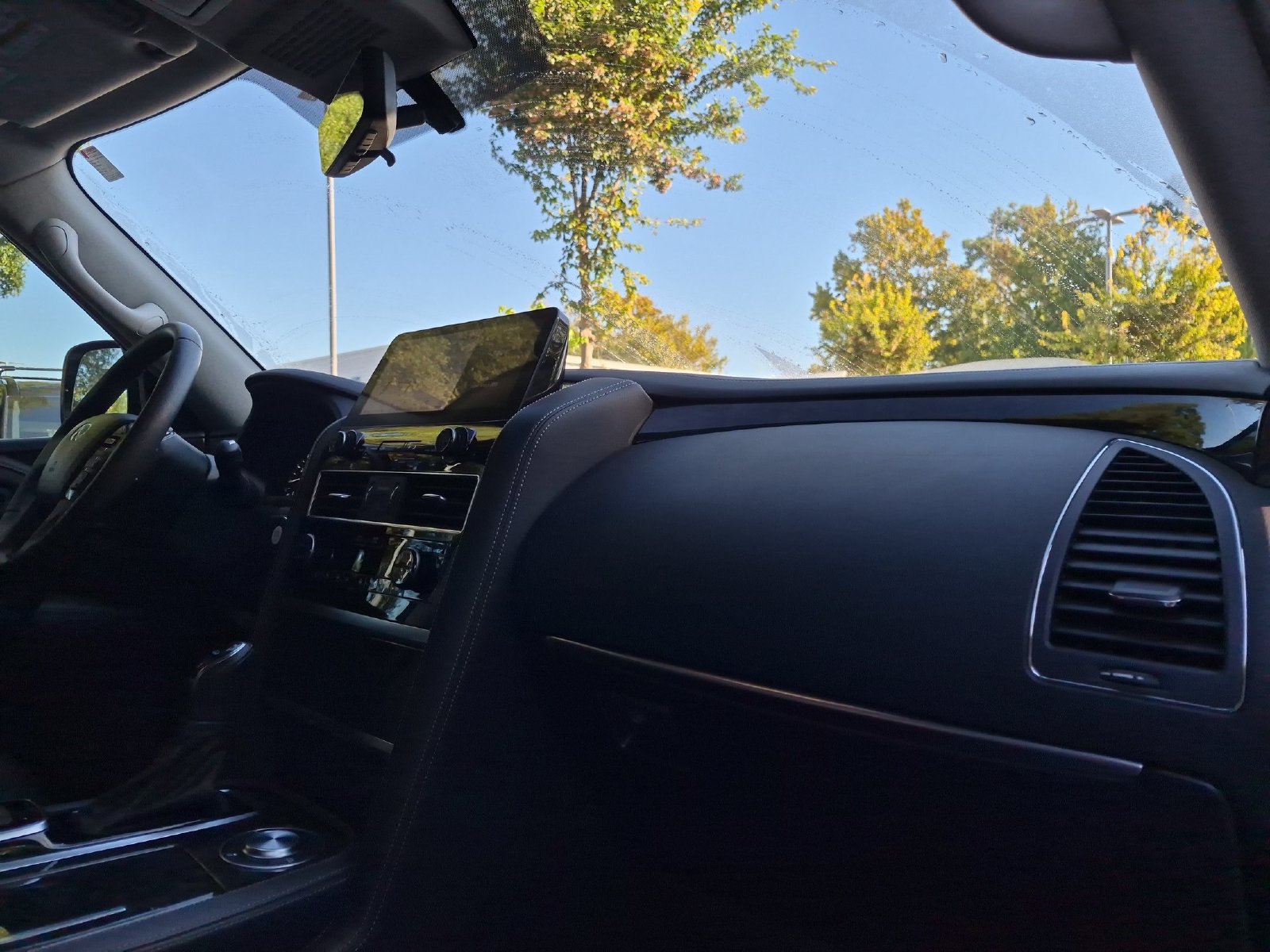 Used 2023 INFINITI QX80 Luxe w/ Cargo Package RWD image 36