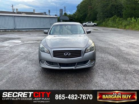 Used 2011 INFINITI M56 w/ Sport Pkg RWD image 2