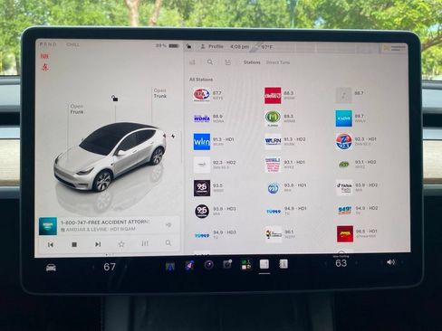 Used 2023 Tesla Model Y AWD image 27