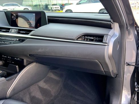 Used 2019 Lexus ES 350 w/ Premium Package image 17