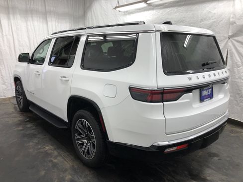 Certified 2024 Jeep Wagoneer Series I 4x4 w/ Premium Group I image 6