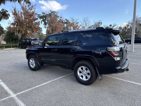 Used 2021 Toyota 4Runner SR5 image 5