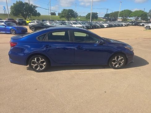 Used 2020 Kia Forte LXS FWD image 6