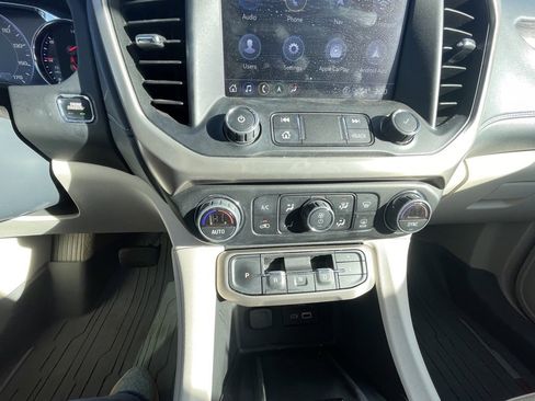 Used 2021 GMC Acadia Denali w/ Denali Technology Package image 16