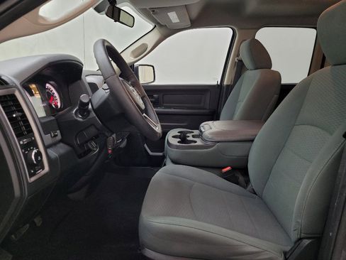 Used 2016 RAM 1500 Express RWD image 17