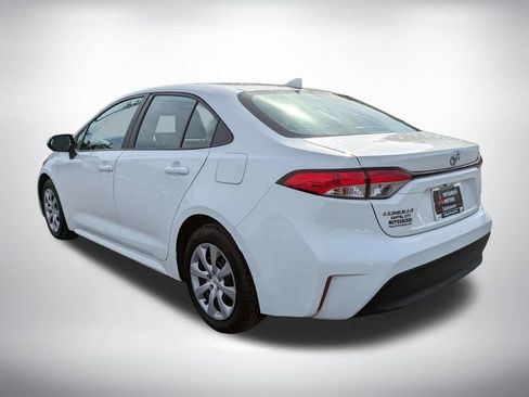 Used 2024 Toyota Corolla LE FWD image 6