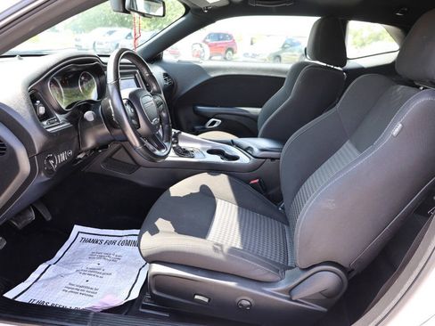 Used 2022 Dodge Challenger GT AWD/4WD image 13