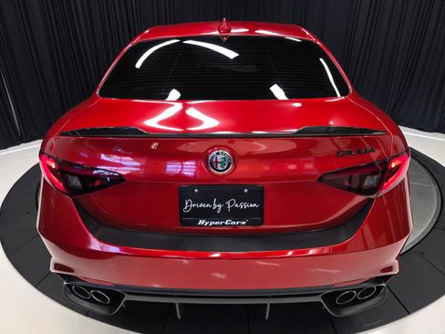 Used 2017 Alfa Romeo Giulia Quadrifoglio image 58