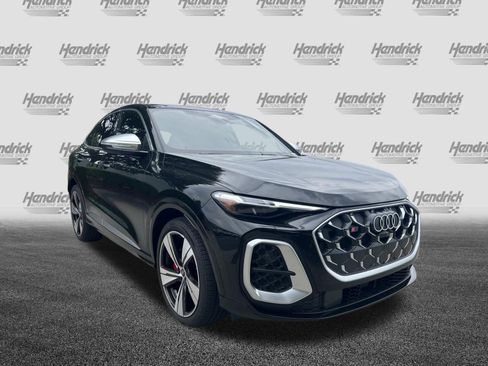 Used 2025 Audi SQ5 Prestige AWD/4WD image 2