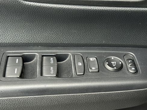 Used 2024 Honda CR-V EX image 13