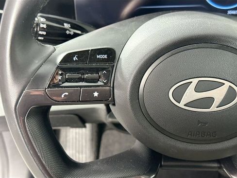 Used 2024 Hyundai Elantra Limited image 31