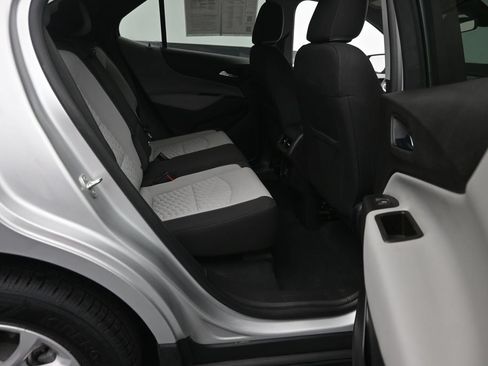 Used 2021 Chevrolet Equinox LS w/ LS Convenience Package AWD/4WD image 10