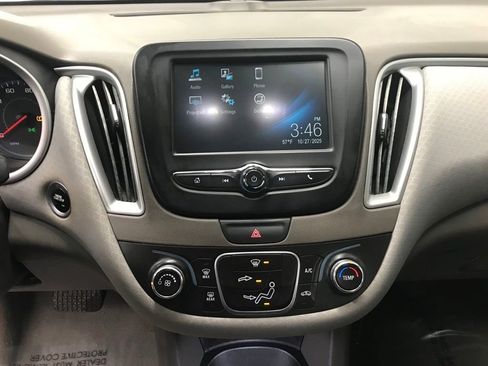 Used 2018 Chevrolet Malibu LS image 17